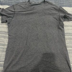 lululemon tee